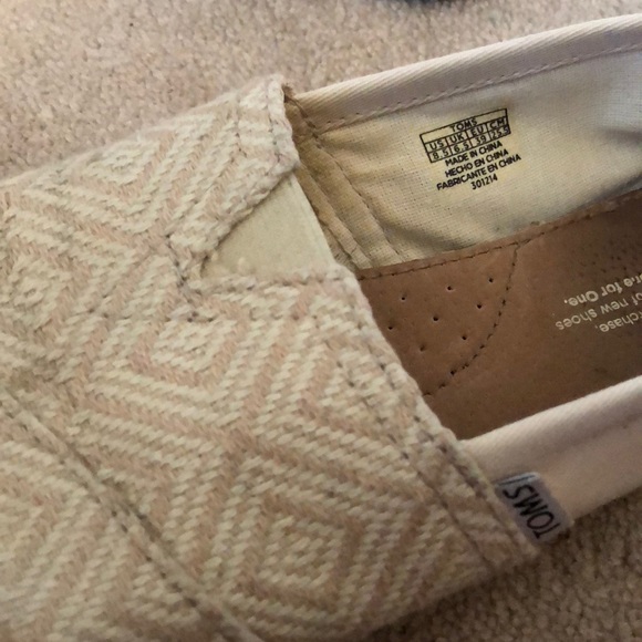 Toms Shoes - Picture 5 of 5